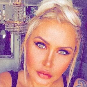 Meet your Posher, Molly